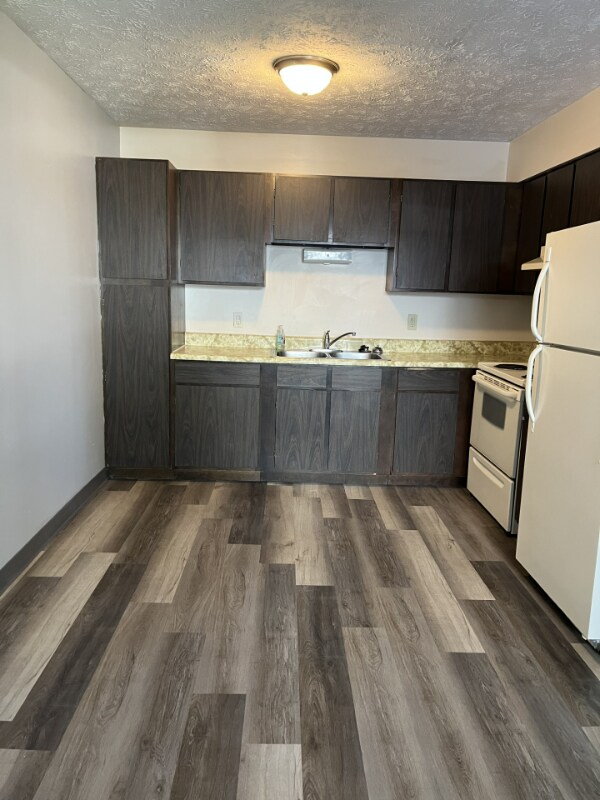 Photo - 639 E 10th St Unit 203