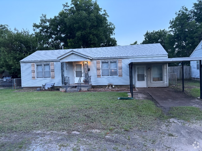 Building Photo - 6606 NW 33rd St Rental