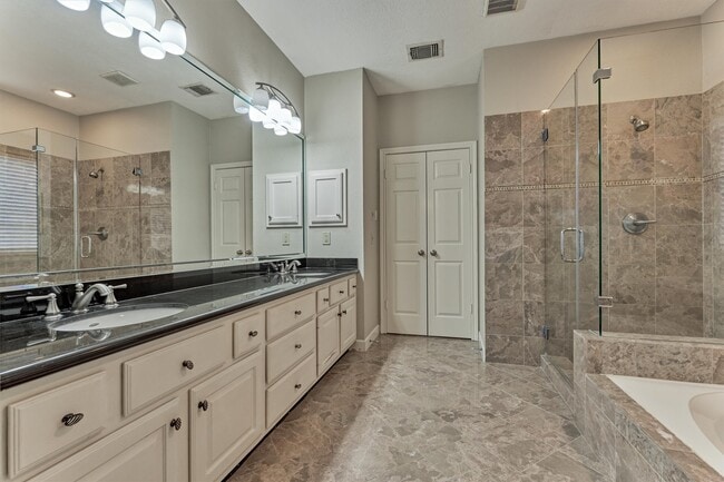 Building Photo - 3 Amber Sky Pl