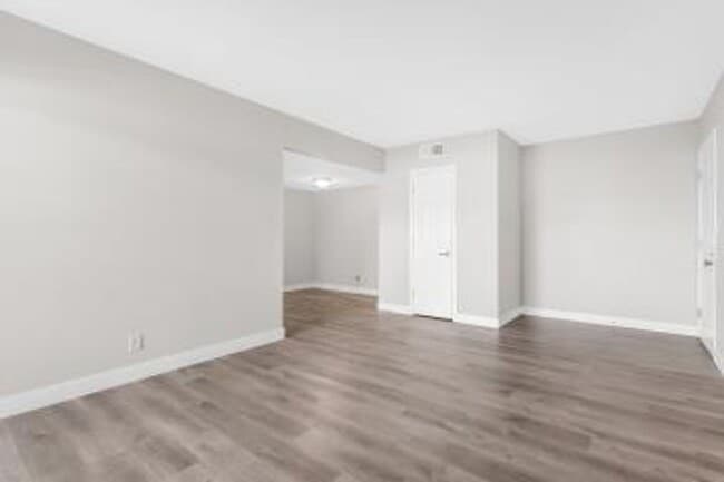 Photo - Bella Vita Condominium/Ground Floor/Upgraded/Minutes to the Strip