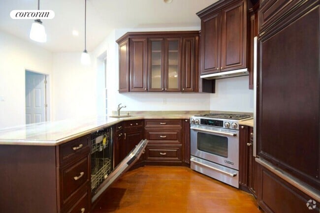 Building Photo - 1838 7th Ave Rental