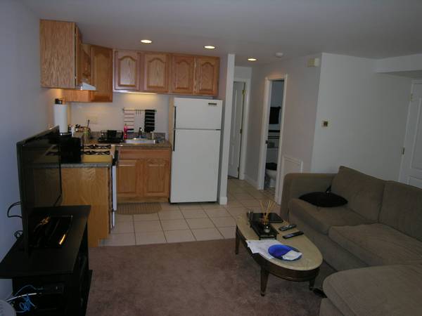 Building Photo - 280 Greenough St Unit A