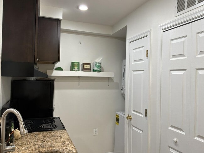Photo - 123 7th St NE