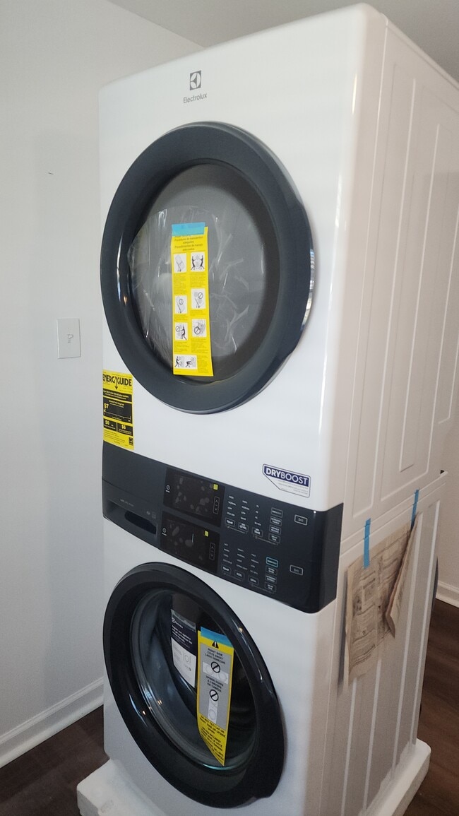 New Washer & Dryer - 735 Lees Ln