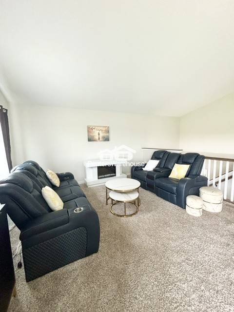 Photo - 4634 9th St NE