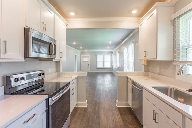 Photo - Beautiful & Updated Ridgedale Home!