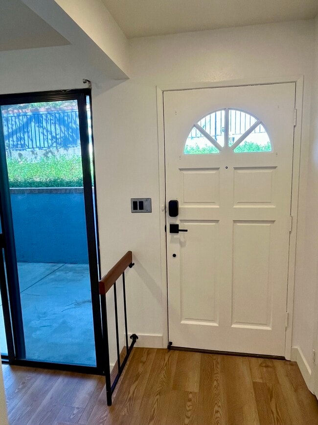 Photo - 29105 Thousand Oaks Blvd