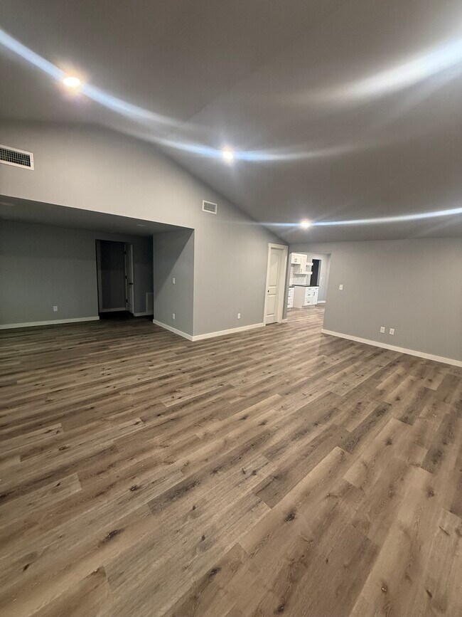 Photo - 5090 E Huntsville Rd