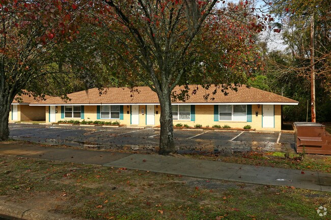 Photo - Sandpebbles Apartments