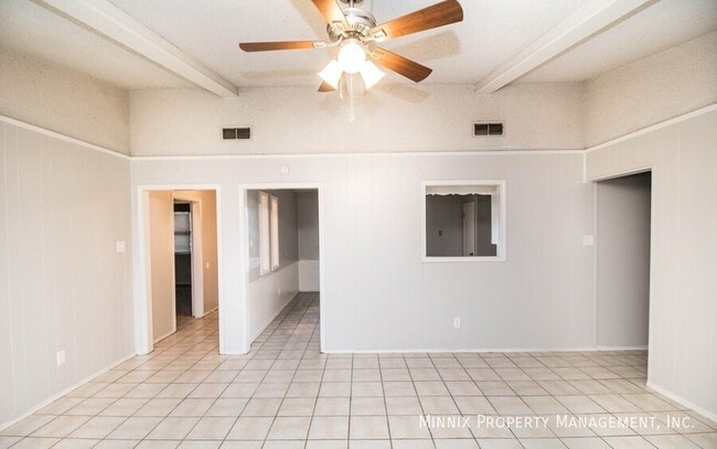 Photo - 6111 10th Dr