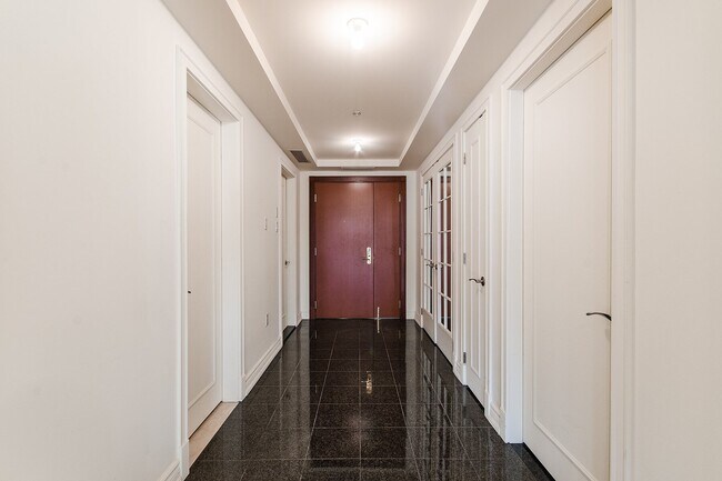 Photo - 2000 Drummond St Unité 401