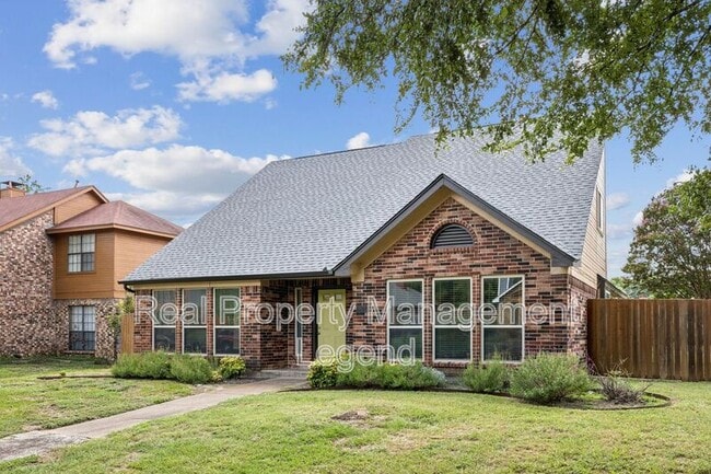 Building Photo - 817 Sewell Dr Rental