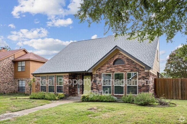 Building Photo - 817 Sewell Dr Rental