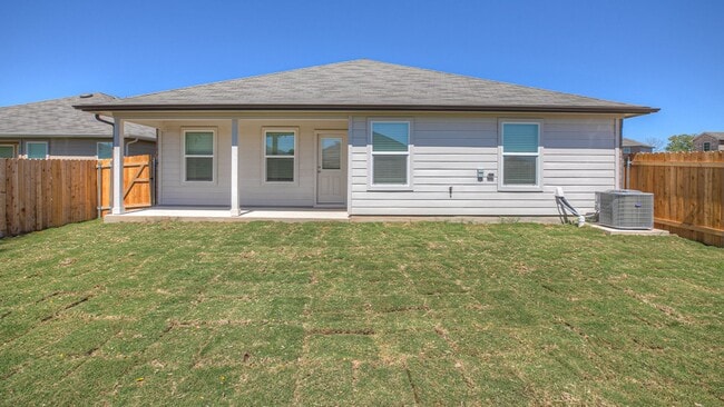 Photo - 4 BR / 2 BA - 2032 SF in Seguin - Arroyo Ranch!