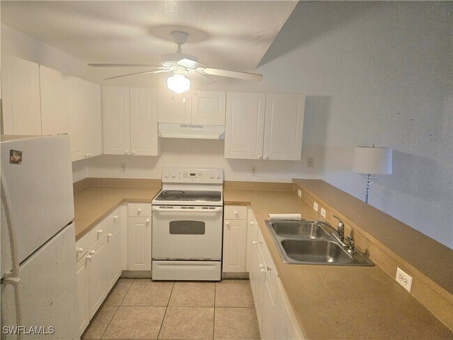 Photo - 1908 NE 8th Pl