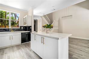 Photo - Northeast 34th Place, Aventura, FL 33180 -...