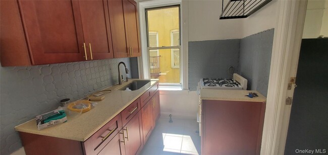 Building Photo - 32-55-55 Steinway St Unit 4A Rental