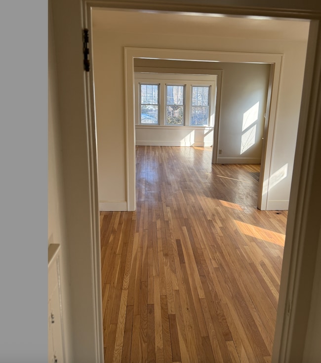 Photo - 29 Laurel Ave Unit 2