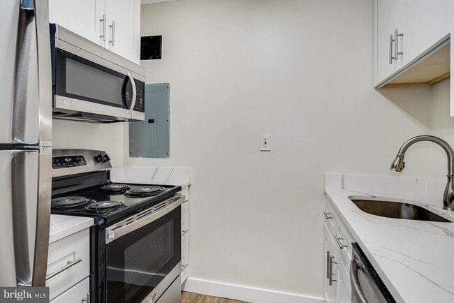 Building Photo - 1816 New Hampshire Ave NW Unit 310