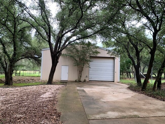 Photo - 2013 Mayfield Dr