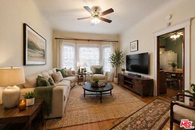 Photo - 2713 S La Salle Ave