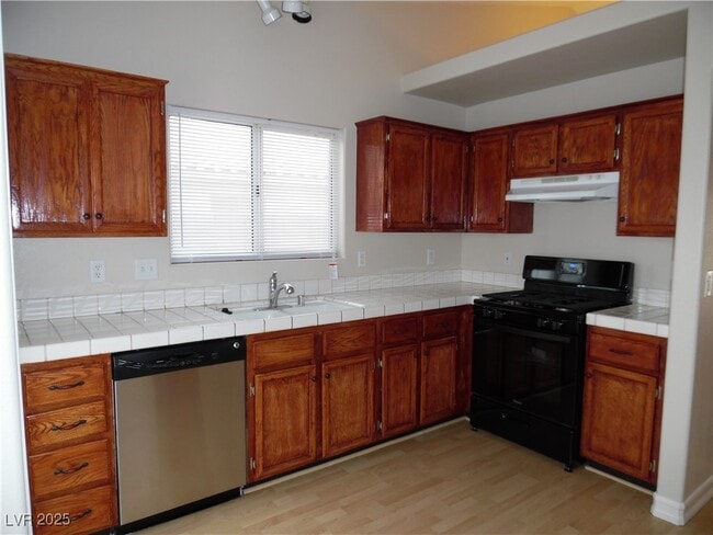 Photo - 9120 Dolente Ave