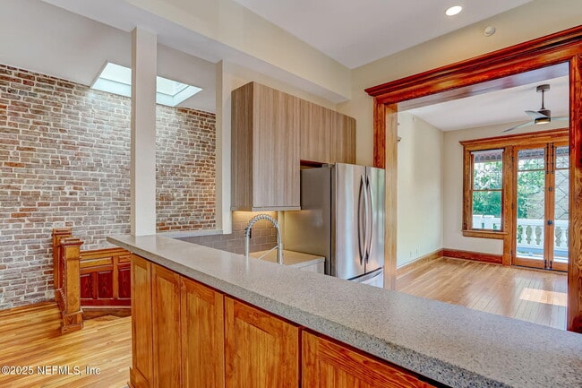 Photo - 122 E Duval St