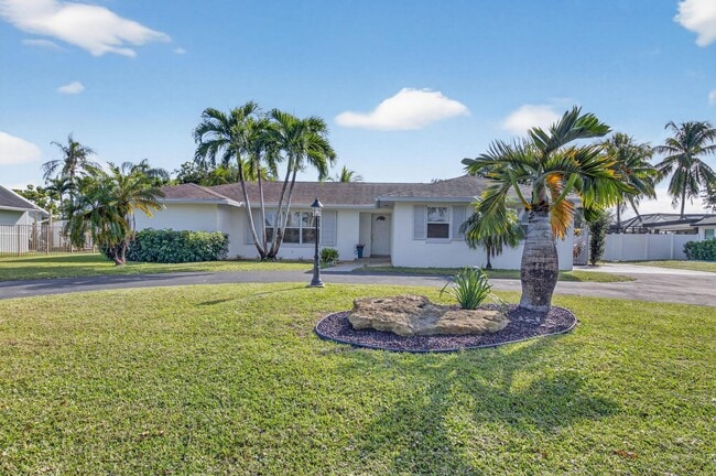 Building Photo - 4690 Palo Verde Dr