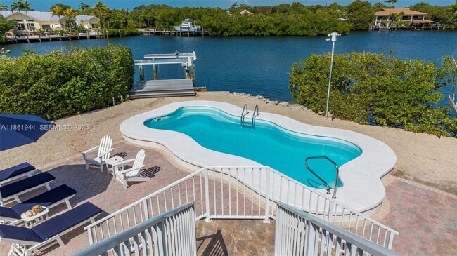 Photo - 7760 Aviation Blvd