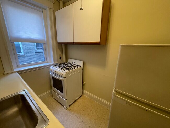 Photo - 12 Woodstock Ave Unit 5