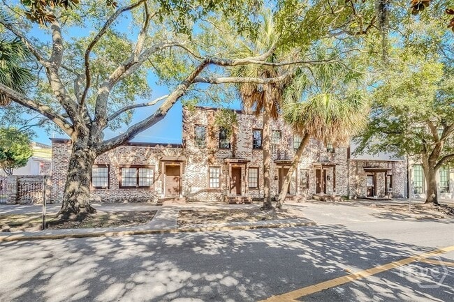 Building Photo - 508 E Liberty