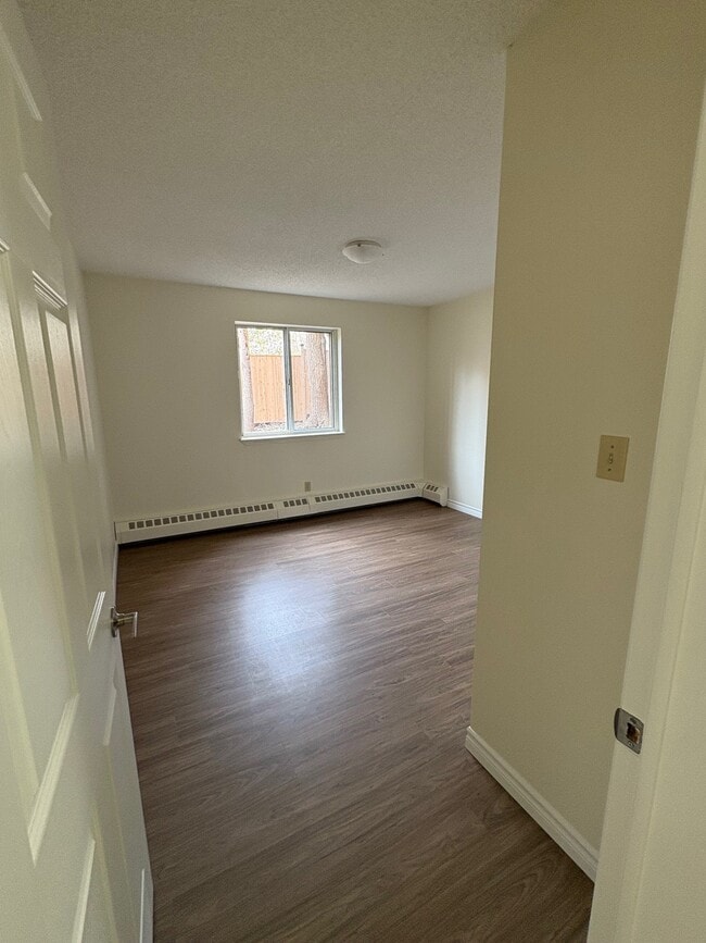 Photo - Mapleview Apartments