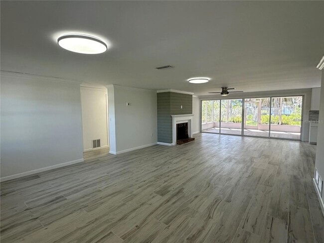 Photo - 812 Bayview Dr