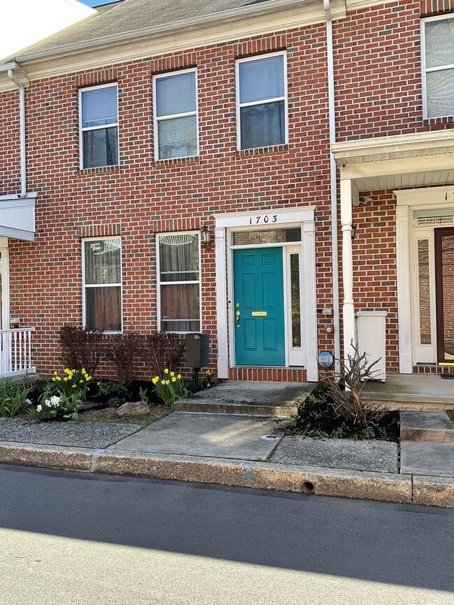 Building Photo - 1703 Susquehanna St Unit 1703 SUSQUEHANNA ST