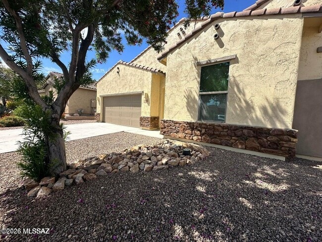 Building Photo - 5896 W Yuma Mine Cir