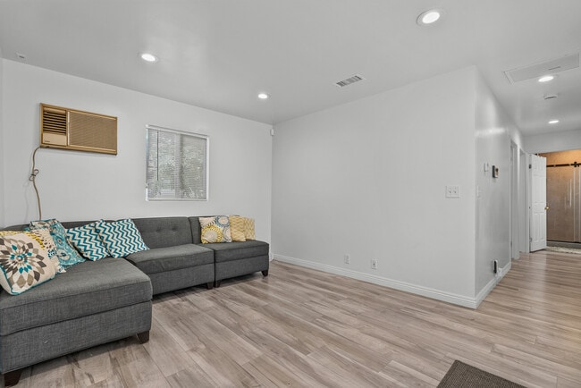 6910 Alabama Ave Unit 1