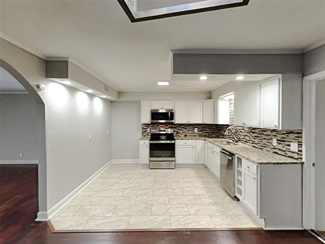 Photo - 2141 Province Ln