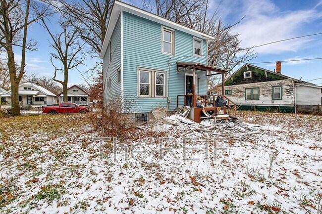 Photo - 15906 Alden St