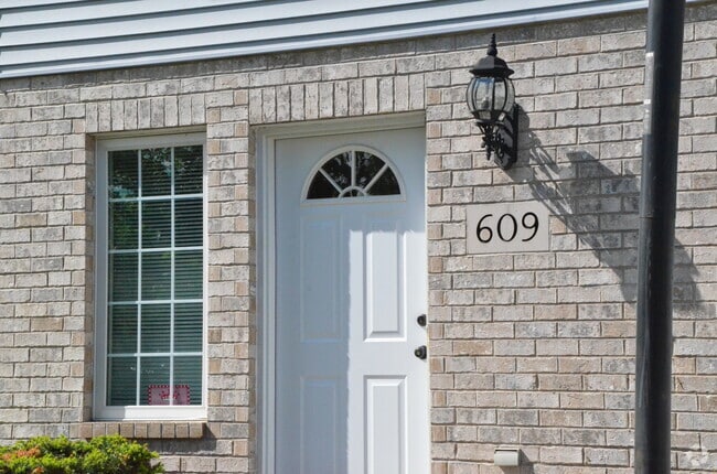 Building Photo - 607-609 Nicolet Ave. Unit 609 Rental