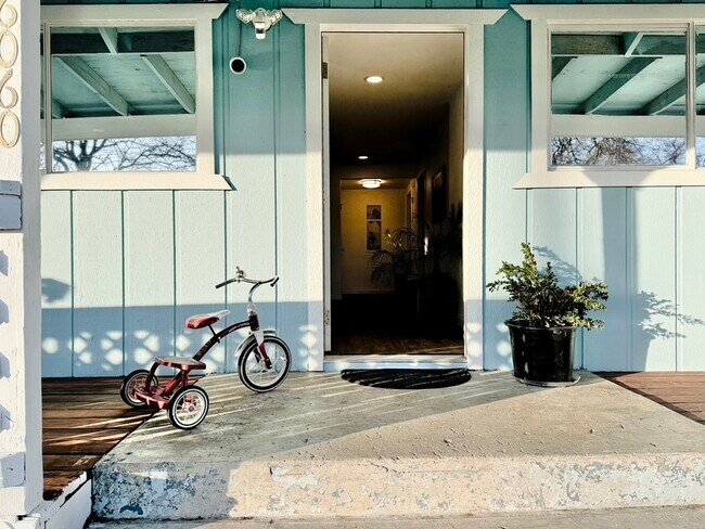 Photo - 16060 39th Ave