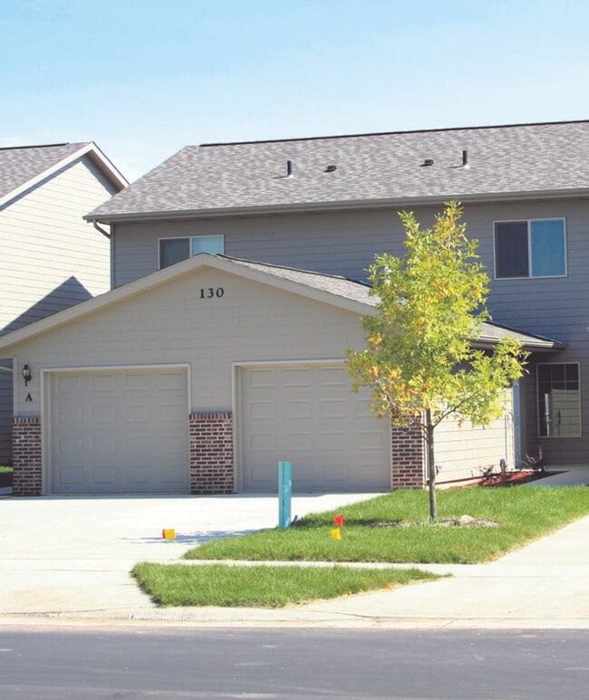 Building Photo - Shebal Townhomes in Harrisburg Unit A