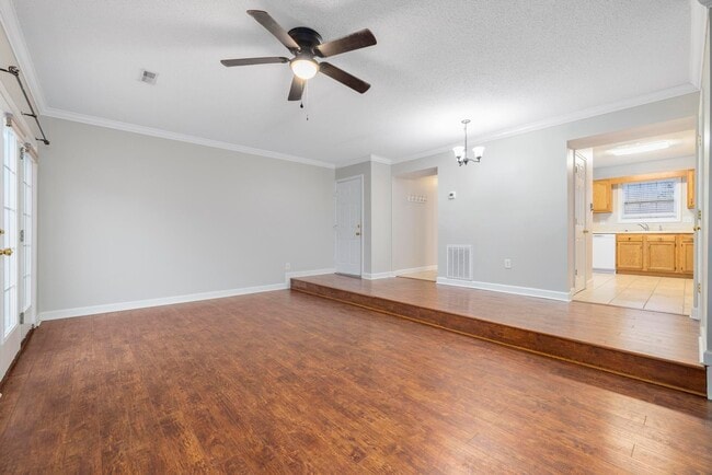 Photo - 2101 Cherokee Rd