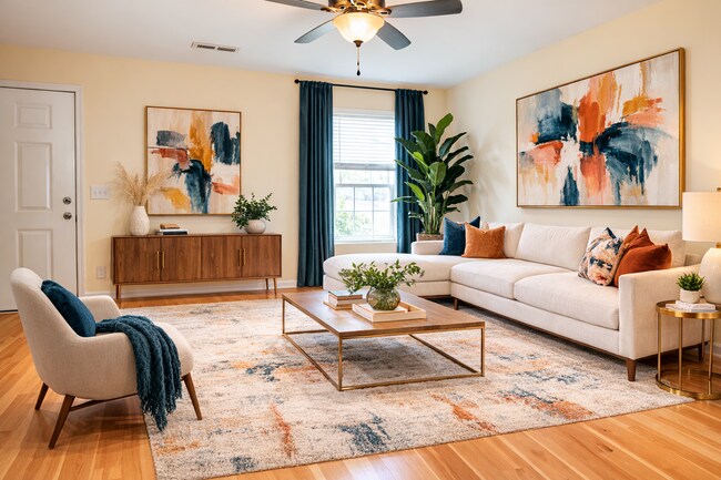 Photo - 4 Bedroom 3 Bathroom Home- Pets Okay!