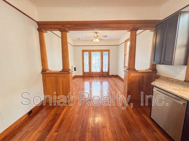 Photo - 2632 O'Reilly St