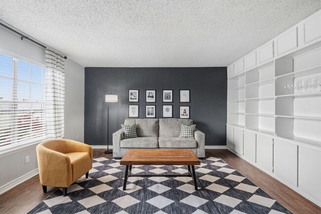 Photo - 1307 Wilcrest Dr Unit SI ID1592192P
