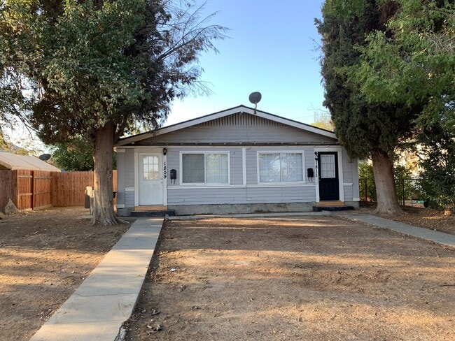 Building Photo - 1809-1811 Buena Vista St Unit 1811