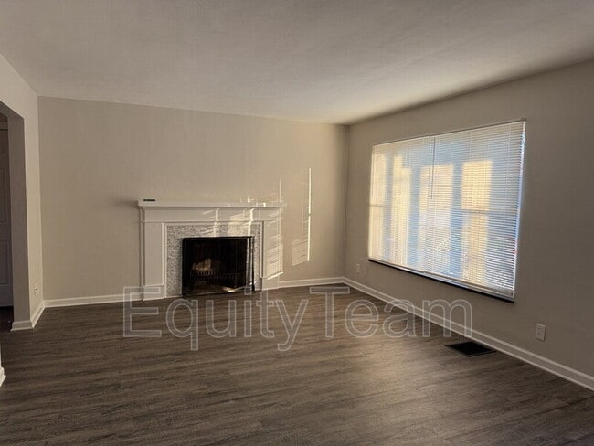 Photo - 115 Waverly Ave