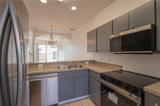 4712 Hemingway House St