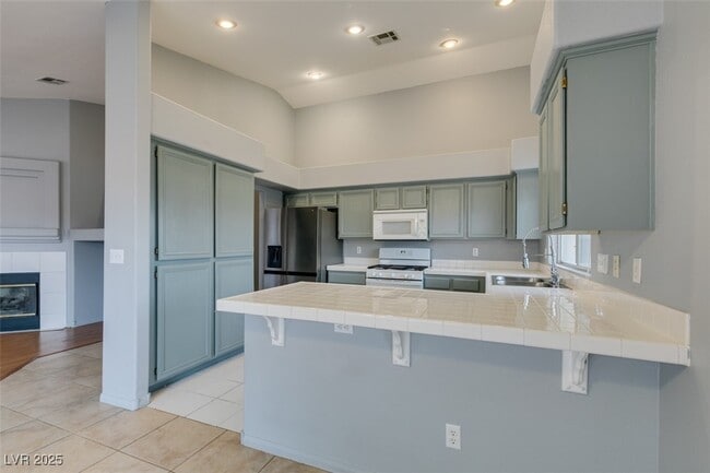 Building Photo - 7782 Top Hat Ave