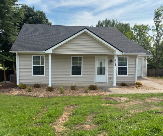 Building Photo - 404 Faulkner Dr